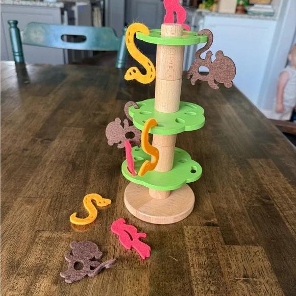 KIWICO WOODEN TREE WITH FELT ANIMALS - Picture 1 of 4